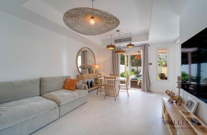 Villa - 2 Bedrooms - 3 Bathrooms for sale in Springs 10 - The Springs - Dubai