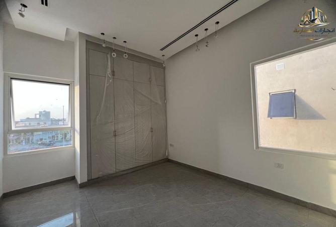 96111938 - Property Image 2
