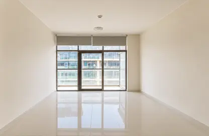 Apartment - 1 Bathroom for sale in Golf Horizon B - Golf Horizon - Golf Town - Damac Hills - Dubai