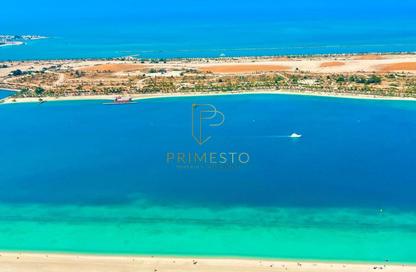 Apartment - 4 Bedrooms - 5 Bathrooms for rent in Landmark Tower - Corniche Road - Abu Dhabi