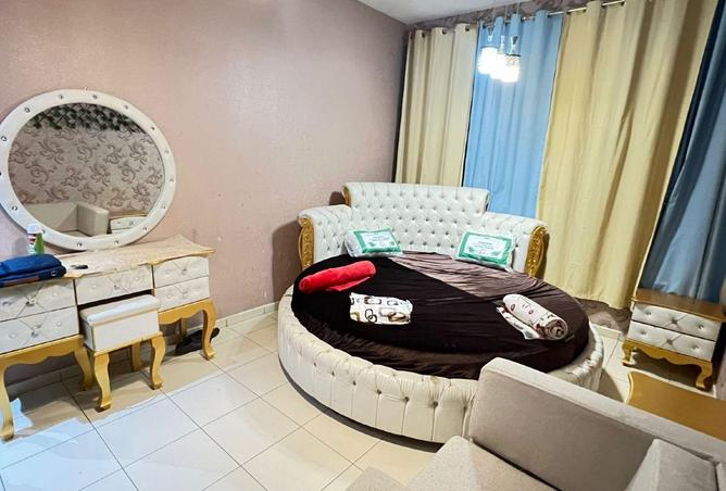 73877974 - Property Image 2