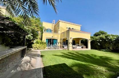 Villa - 4 Bedrooms - 5 Bathrooms for sale in Jumeirah Park - Dubai