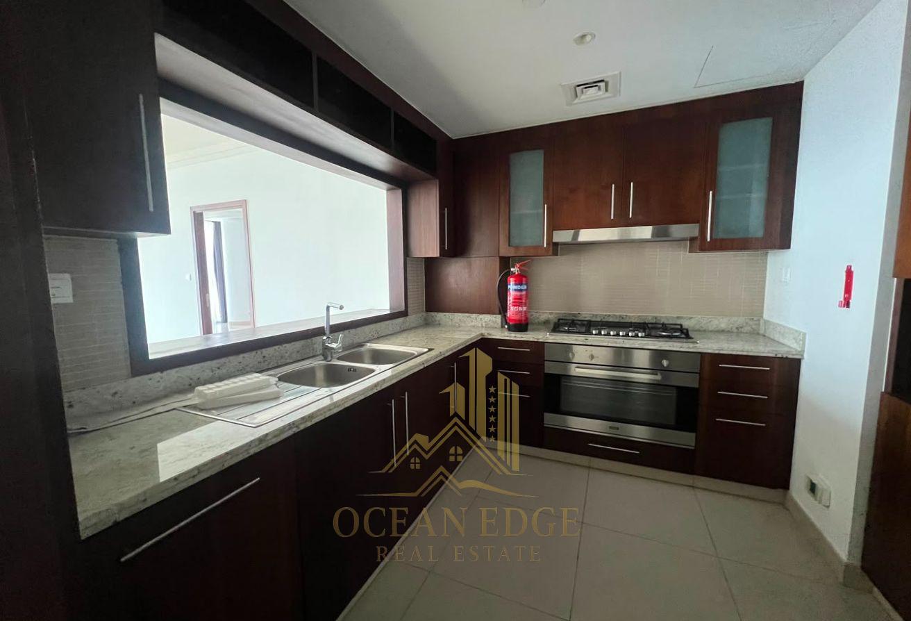Spacious 3BR | Unfurnished | Mid Floor photo 4
