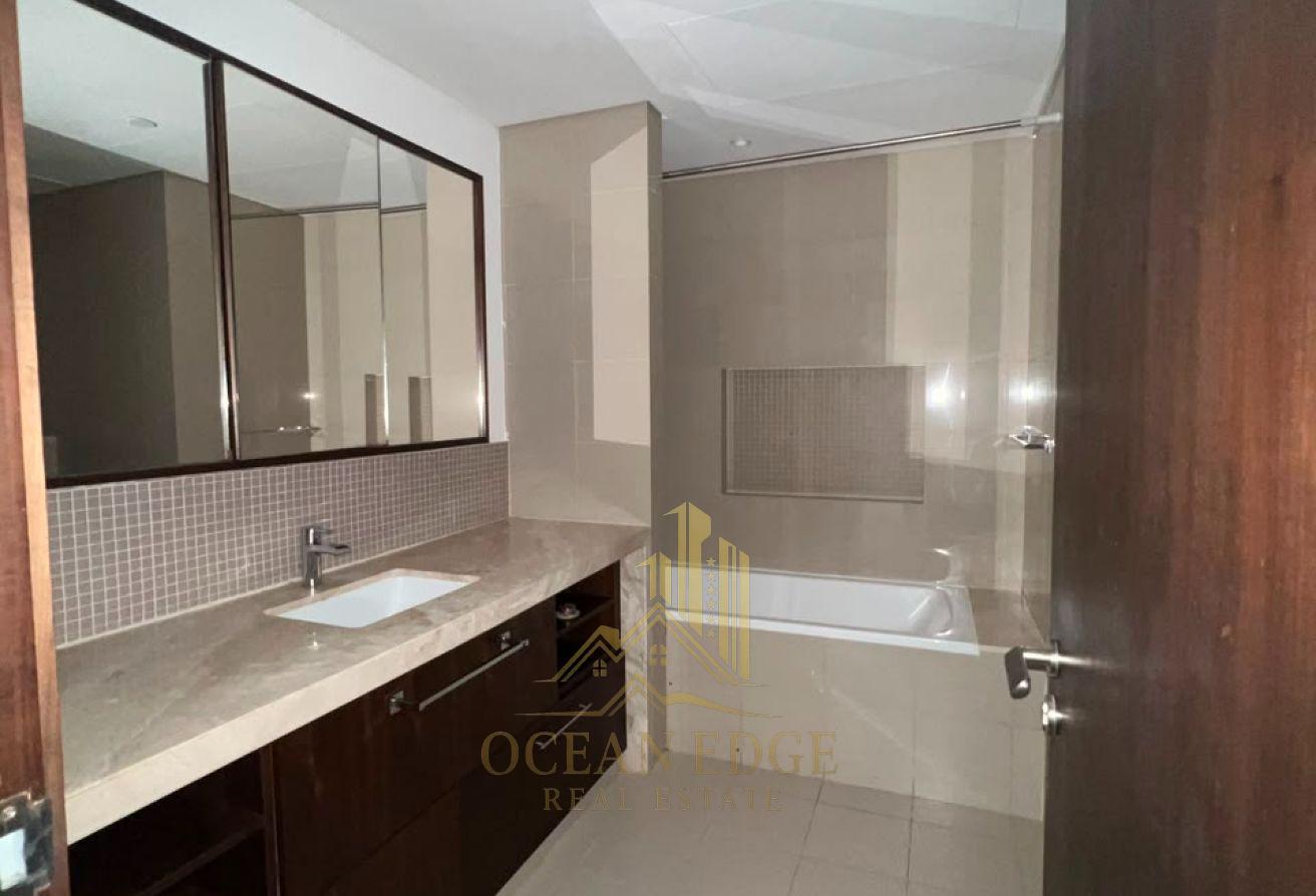 Spacious 3BR | Unfurnished | Mid Floor photo 14
