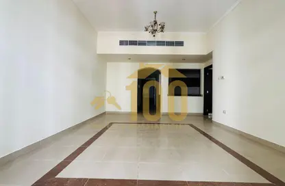 شقة - 2 غرف نوم - 3 حمامات للايجار في برج ترافلغار - منطقة مركز الأعمال - المدينة العالمية - دبي