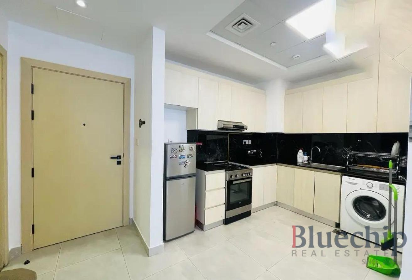 Bright and Spacious | Modern Living | Book Now photo 6