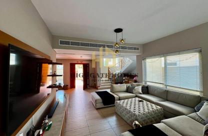 Villa - 4 Bedrooms - 4 Bathrooms for rent in Legacy Nova Villas - District 9 - Jumeirah Park - Dubai Villa - 4 Bedrooms - 4 Bathrooms for rent in Legacy Nova Villas - District 9 - Jumeirah Park - Dubai
