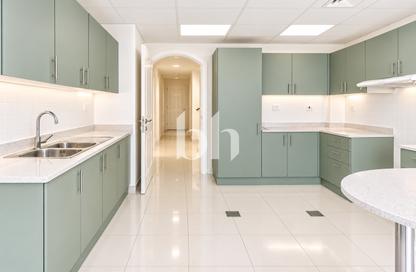 Townhouse - 3 - 4 for rent in Springs 11 - The Springs - Dubai