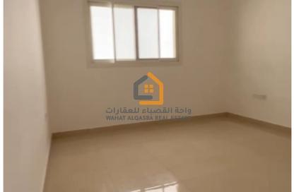 Apartment - 1 Bedroom - 2 Bathrooms for rent in Al Qulaya'ah - Al Sharq - Sharjah