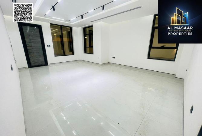 105129002 - Property Image 3