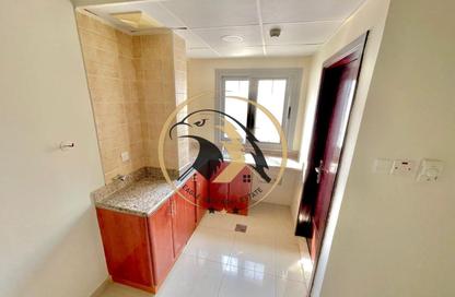 Apartment - Studio - 1 for rent in Fire Station Road - Muwaileh - Sharjah