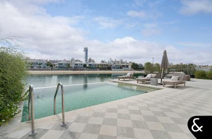 Villa - 5 - 4 for rent in Garden Homes Frond D - Garden Homes - Palm Jumeirah - Dubai