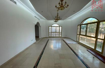 Villa - 5 Bedrooms - 6 Bathrooms for rent in Umm Suqeim 2 Villas - Umm Suqeim 2 - Umm Suqeim - Dubai