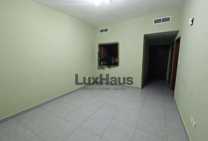 70682160 - Property Image 2