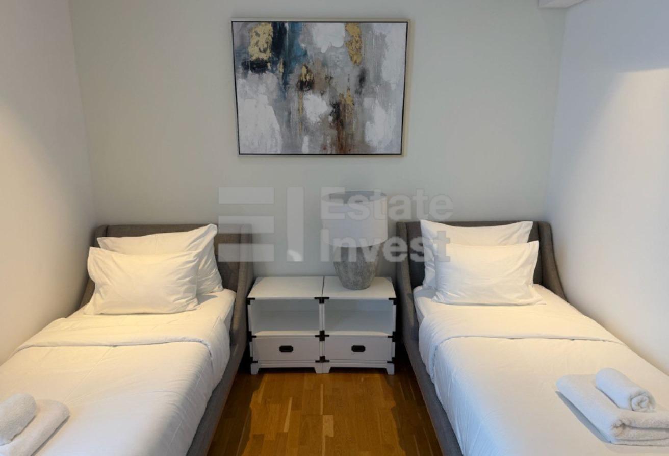 2 PARKING SPACES / FULLY FURNISHED photo 7