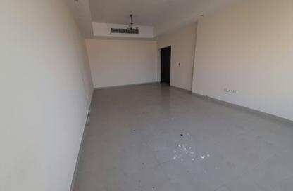 Apartment - 2 - 3 for rent in Danat Al Khan Tower - Al Khan Lagoon - Al Khan - Sharjah