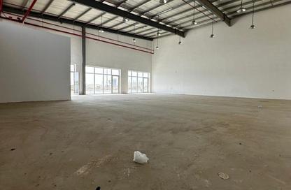 Show Room - Studio - 2 Bathrooms for rent in Umm Al Thuoob - Umm Al Quwain