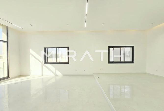 104683701 - Property Image 2