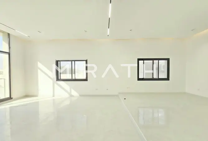 104683701 - Property Image 2
