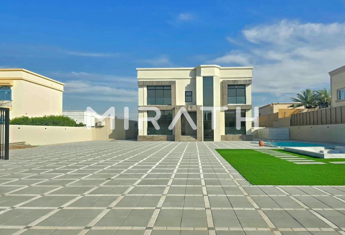 Beautifully Upgraded Villa| Welcoming Front Yard photo 17