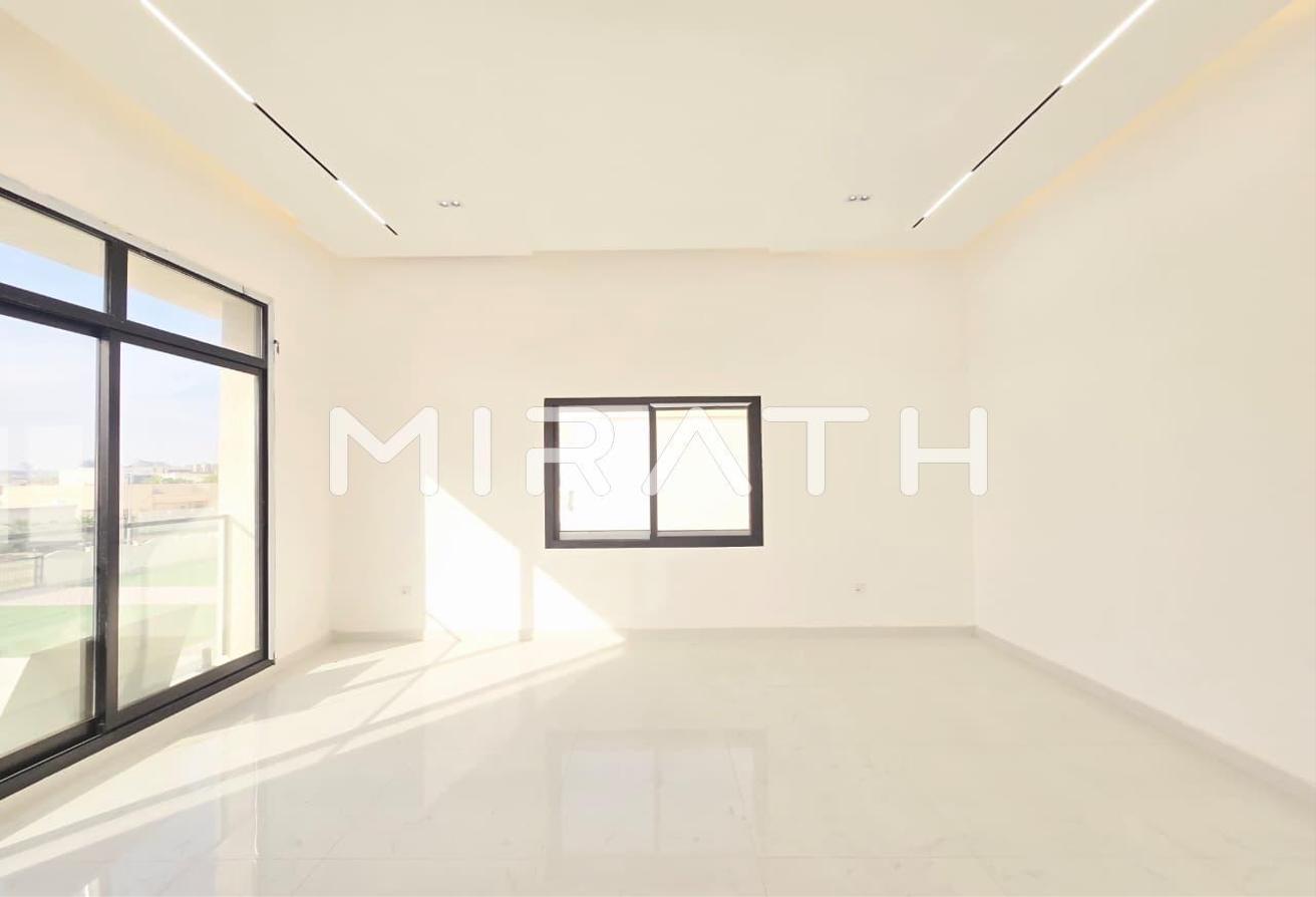 Beautifully Upgraded Villa| Welcoming Front Yard photo 6
