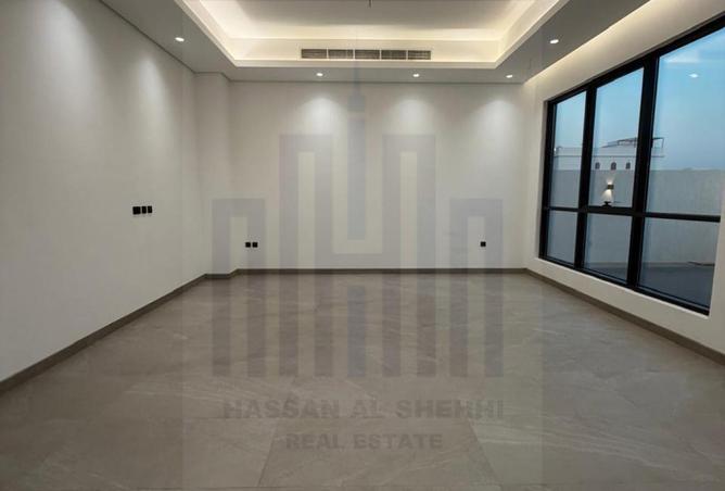 141917939 - Property Image 2