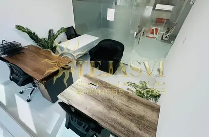 مكتب - غرفة نوم - 1 حمام للايجار في أسبن - شارع الشيخ زايد - دبي