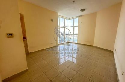 Apartment - 3 - 5 for rent in Al Majaz 3 - Al Majaz - Sharjah