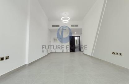 Apartment - 1 Bedroom - 2 Bathrooms for rent in Jumeirah Garden City - Al Satwa - Dubai