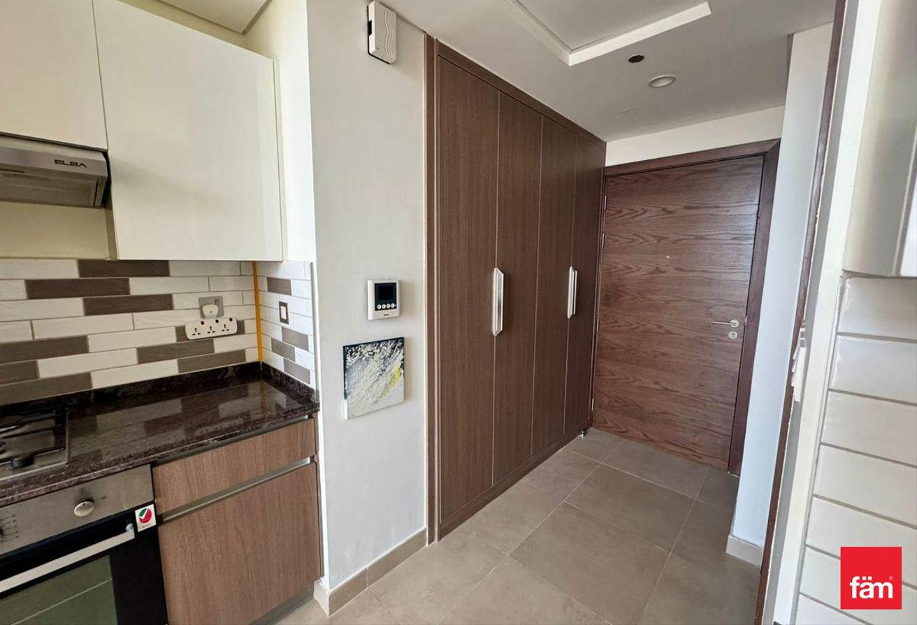 Furnished | Chiller Free | Near Bus Stop photo 7
