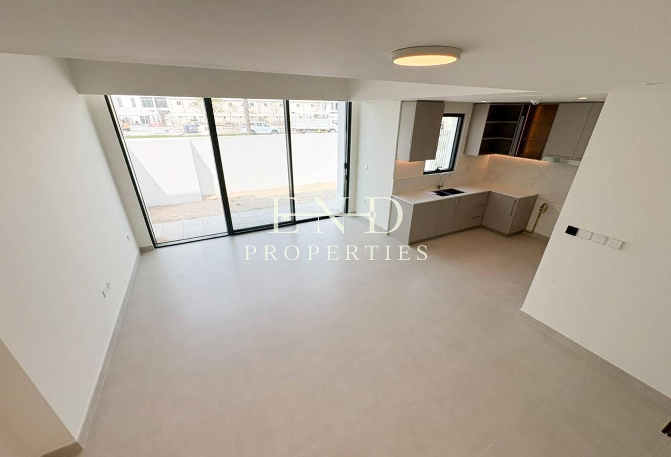 Brand New | 4BR + Maid | Large Plot photo 4