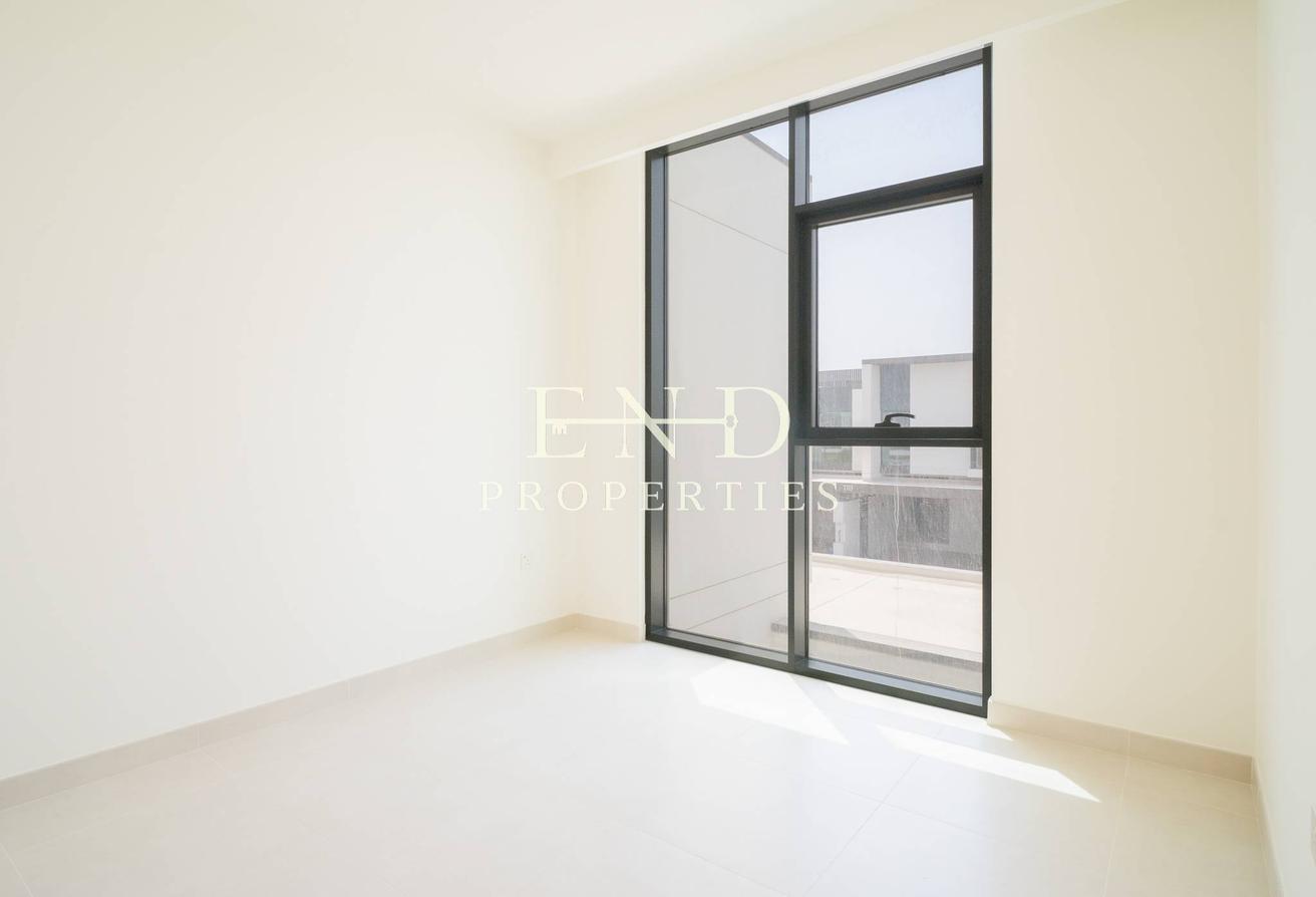 Brand New | 4BR + Maid | Large Plot photo 14