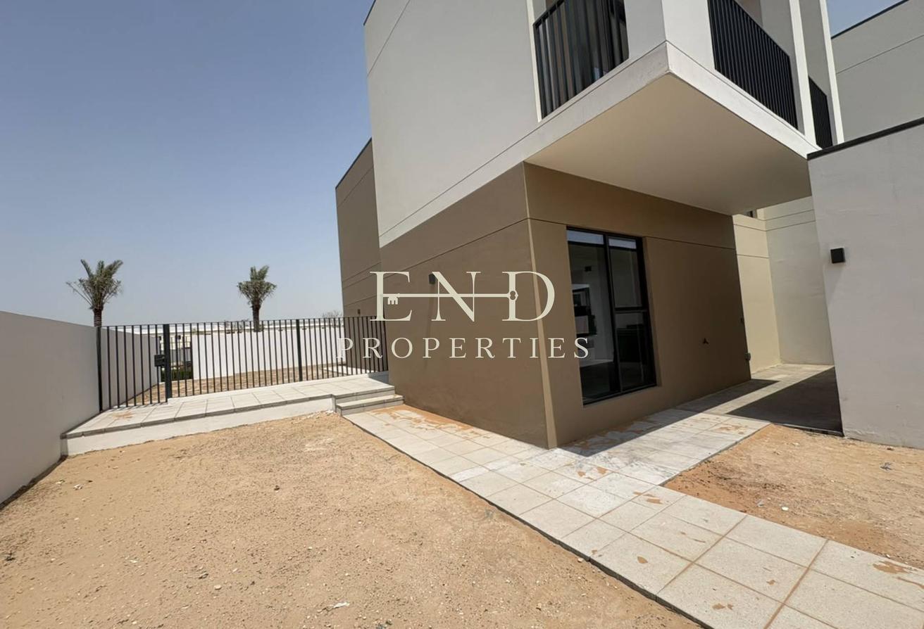 Brand New | 4BR + Maid | Large Plot photo 17