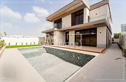 Villa - 5 Bedrooms - 6 Bathrooms for sale in Jumeirah Park - Dubai Villa - 5 Bedrooms - 6 Bathrooms for sale in Jumeirah Park - Dubai