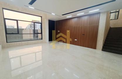 Villa - 5 - 6 for sale in Al Hafeet Tower 6 - Al Nahda - Sharjah