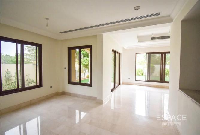 120654118 - Property Image 3