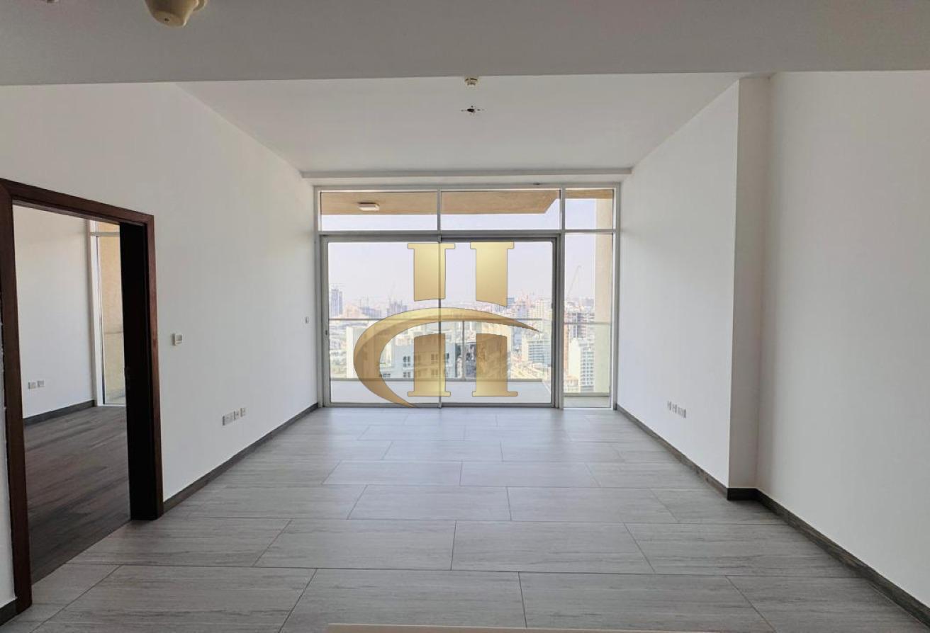 Spacious | Massive Layout | High floor | Premium photo 3