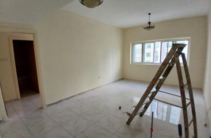 Apartment - 1 - 2 for rent in Al Khan Corniche - Al Khan - Sharjah