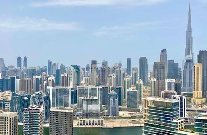 Apartment - 1 Bedroom - 2 Bathrooms for rent in Tower B - Damac Towers by Paramount - Business Bay - Dubai