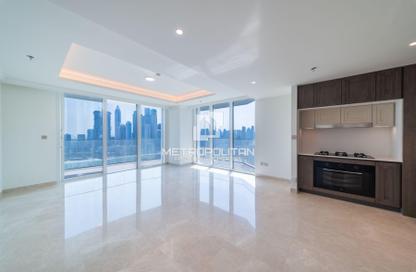Apartment - 3 Bedrooms - 3 Bathrooms for rent in Palace Beach Residence Tower 2 - Palace Beach Residence - EMAAR Beachfront - Dubai Harbour - Dubai