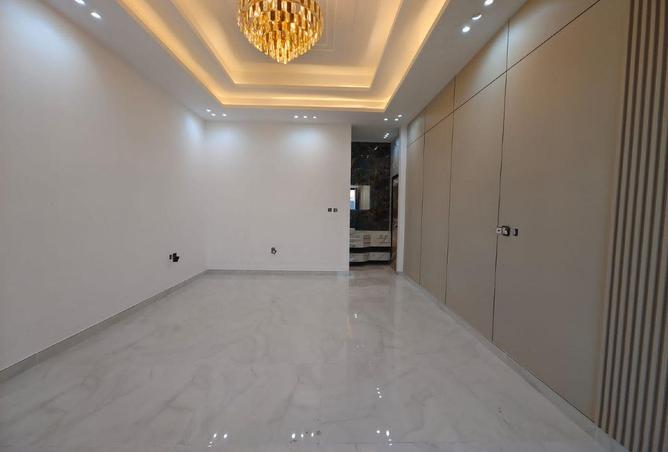 87453341 - صورة العقار 3