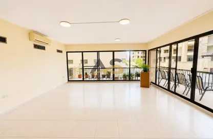Apartment - 3 Bedrooms - 3 Bathrooms for rent in Golden Sands 1 - Al Mankhool - Bur Dubai - Dubai