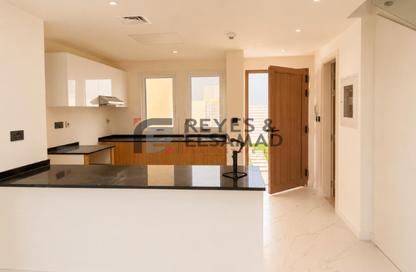 Townhouse - 2 Bedrooms - 3 Bathrooms for rent in Rukan 3 - Rukan - Dubai