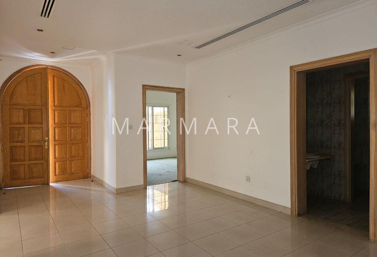 Spacious Independent villa | Swimmingpool | Garden photo 11