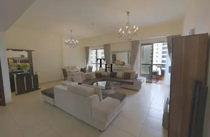 Apartment - 2 Bedrooms - 3 Bathrooms for rent in Rimal 1 - Rimal - Jumeirah Beach Residence - Dubai