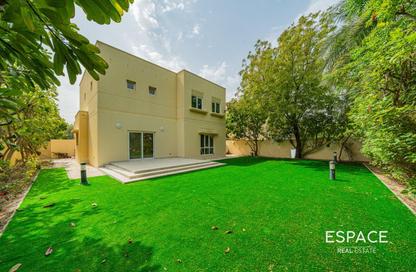 Villa - 3 Bedrooms - 3 Bathrooms for rent in Meadows 9 - Meadows - Dubai