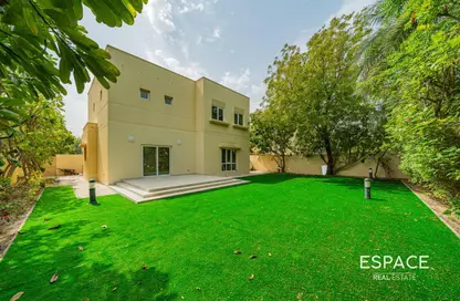 Villa - 3 Bedrooms - 3 Bathrooms for rent in Meadows 9 - Meadows - Dubai