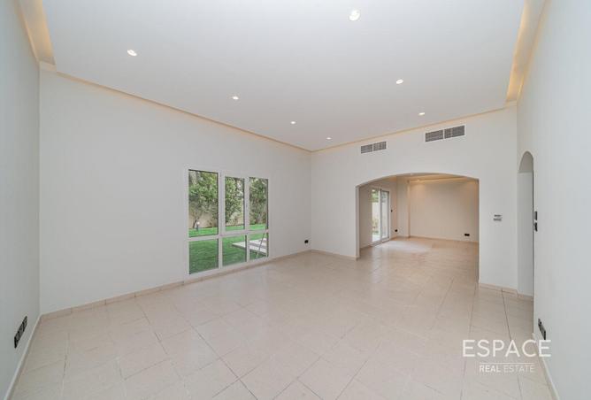 74637936 - Property Image 3