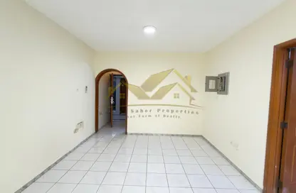 Apartment - Studio - 1 Bathroom for rent in Mankhool - Bur Dubai - Dubai