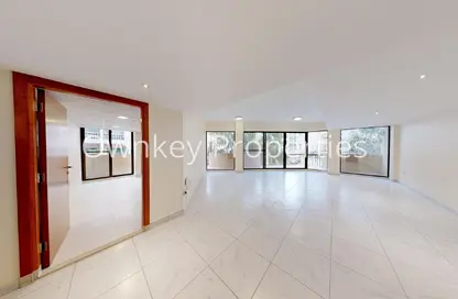 Apartment - 3 Bedrooms - 2 Bathrooms for rent in Golden Sands 1 - Mankhool - Bur Dubai - Dubai